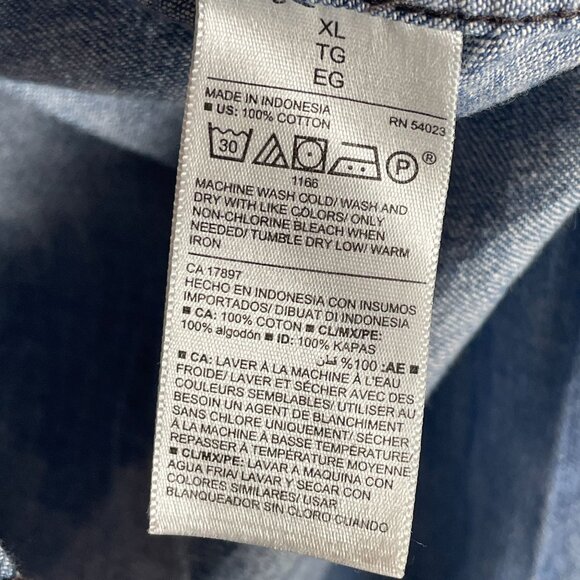 Old Navy Womens XL Classic Denim Shirt Button Up Chambray Top Light Wash Casual - Picture 4 of 8